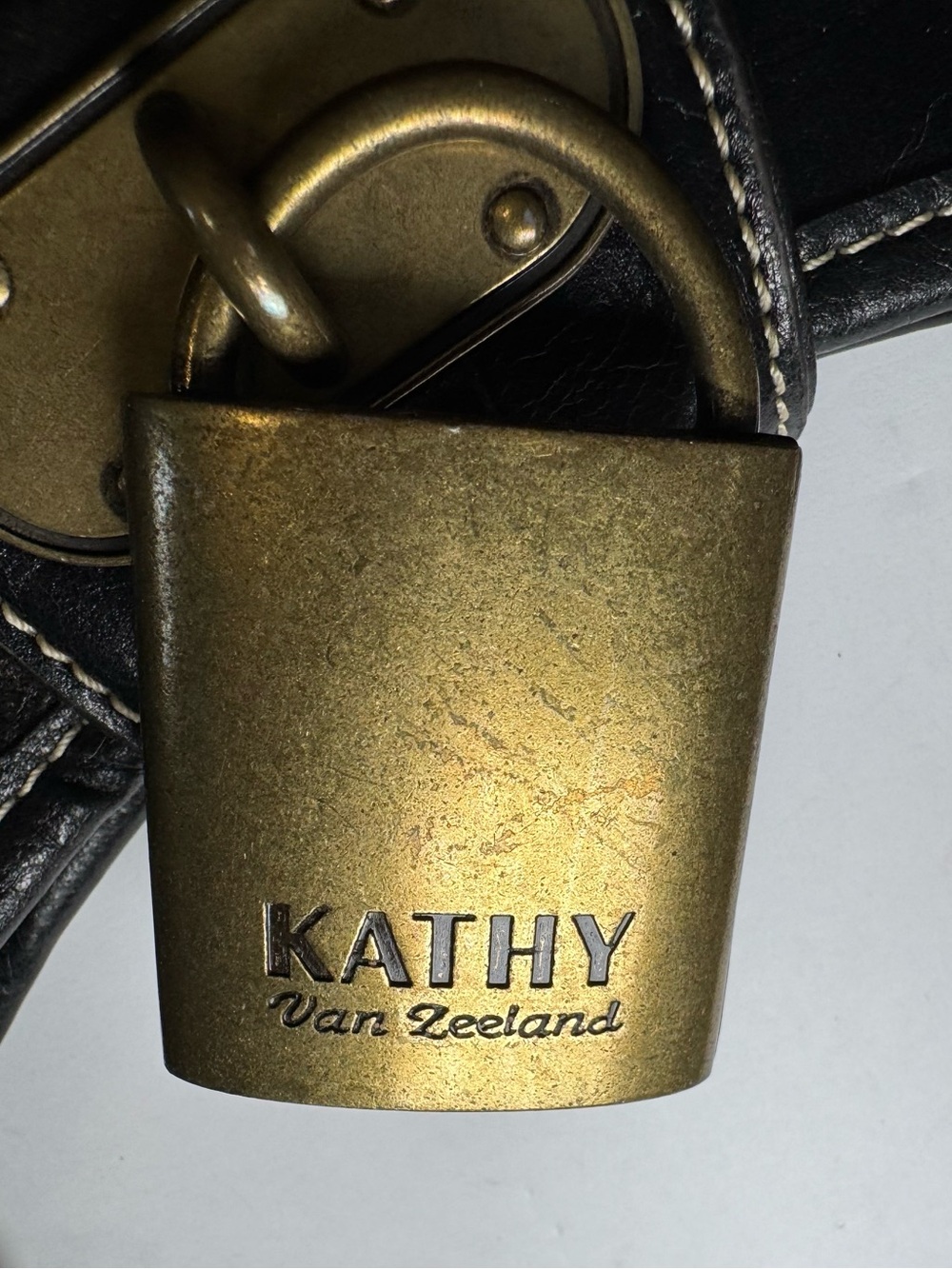 Kathy Van Zeeland vintage Y2K-era shoulder bag - Picture 6 of 10